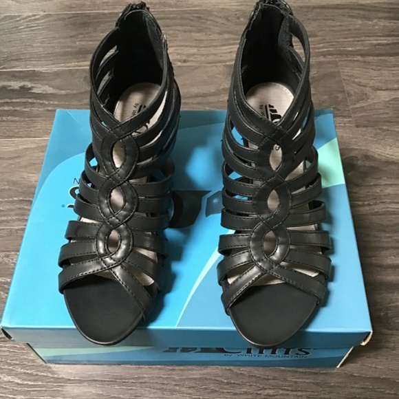 Cliffs wedge sandals by White Mountain, size 7 - Picture 2 of 3